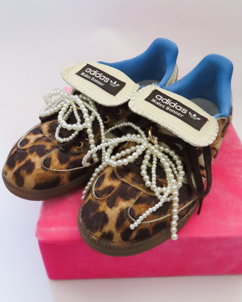 Large Pearl Bow Shoe Charms | dabl Large Pearl Bow Shoe Charms | dabl