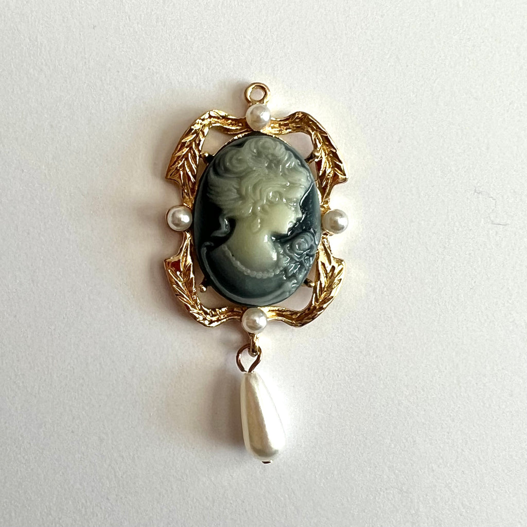 Large Faux Pearl Cameo Charm